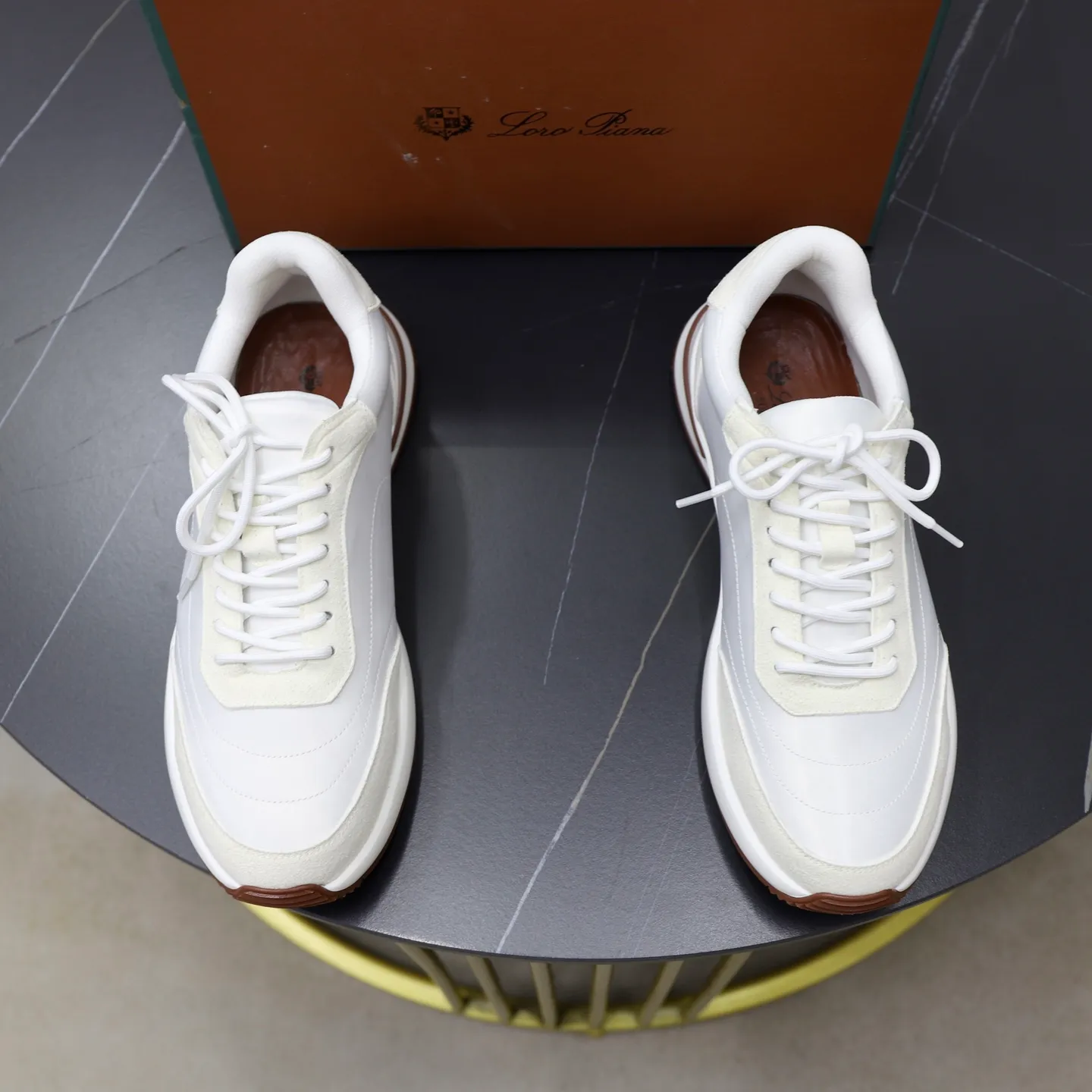 Ex-factory price: 462💰Loropiana LP men's shoes ♞size; 38-44 "45. Customized" original leather splicing. It is really easy to wear, lazy, relaxed, casual, perfect comfort, and there are many color choices, and they all look good with clothes. Is it true that Loropiana can bring social value? “Loropiana is the best thing money can buy”
